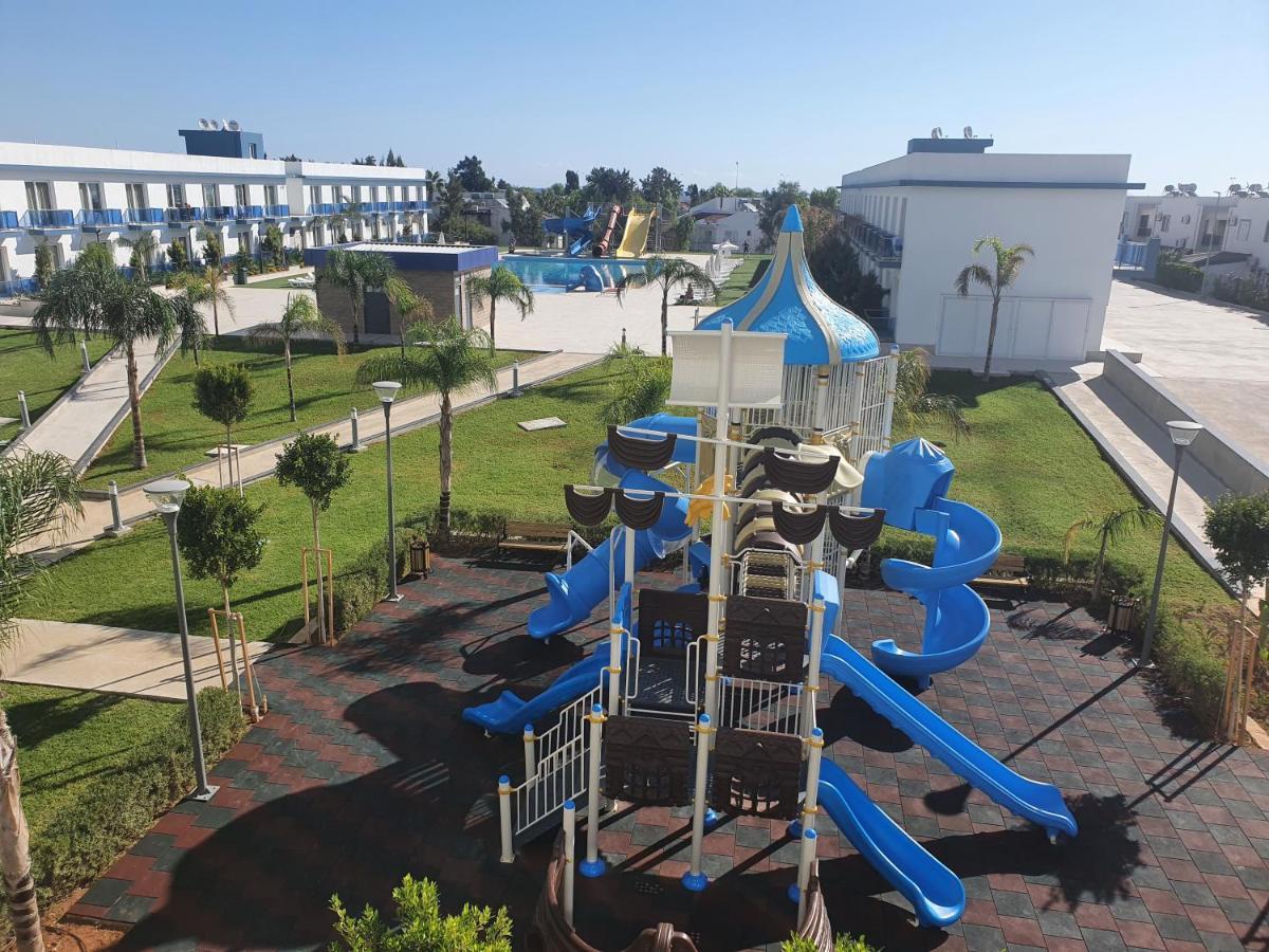 Royal Life Poseidon B Appartement Agios Georgios  Buitenkant foto