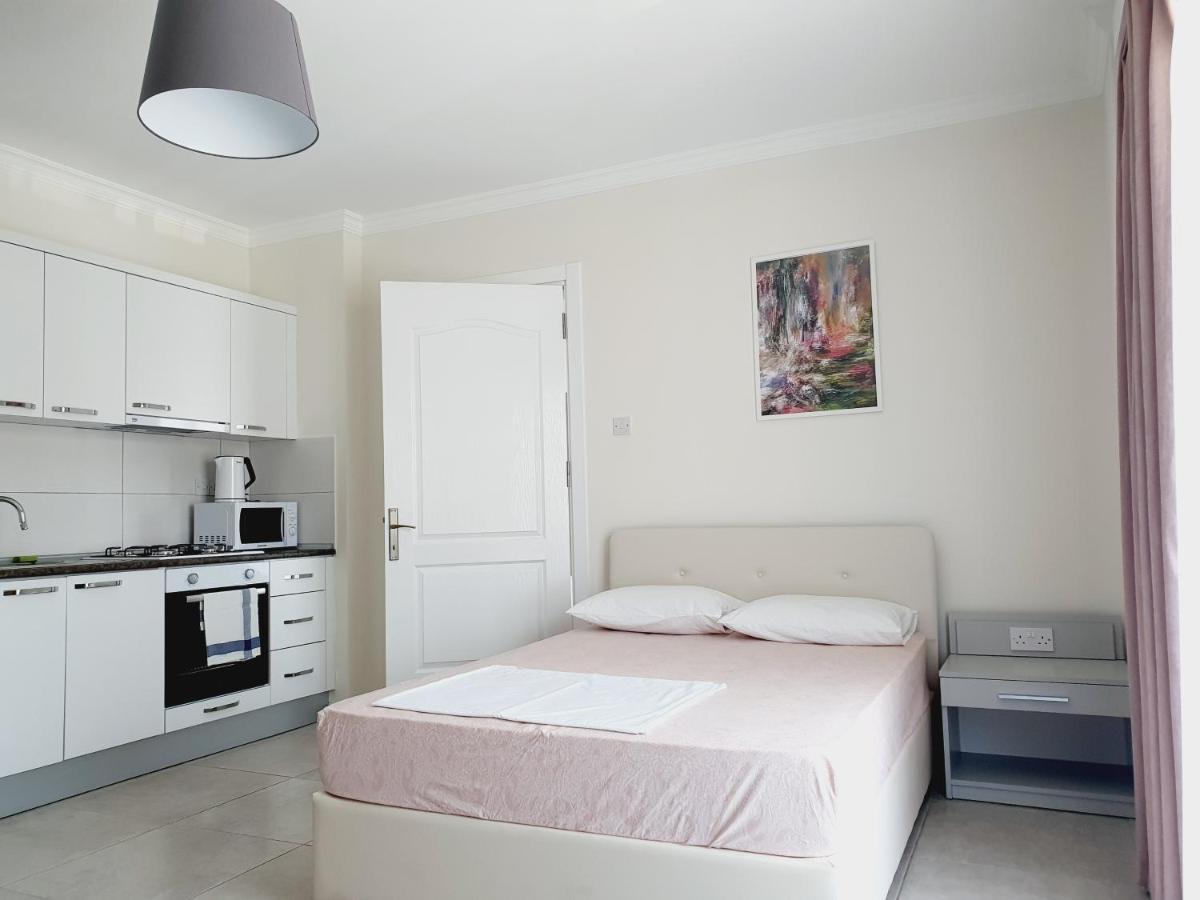 Royal Life Poseidon B Appartement Agios Georgios  Buitenkant foto