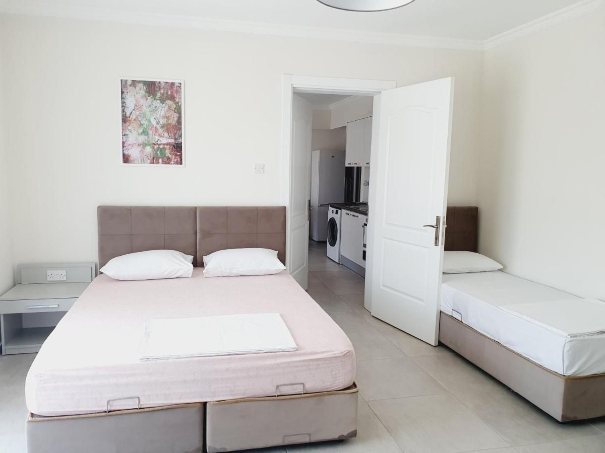 Royal Life Poseidon B Appartement Agios Georgios  Buitenkant foto