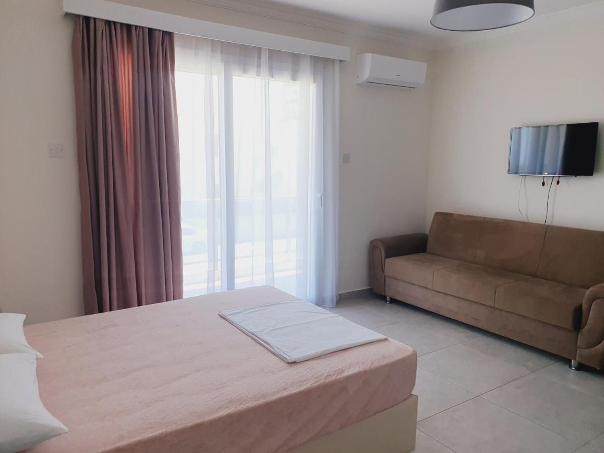 Royal Life Poseidon B Appartement Agios Georgios  Buitenkant foto