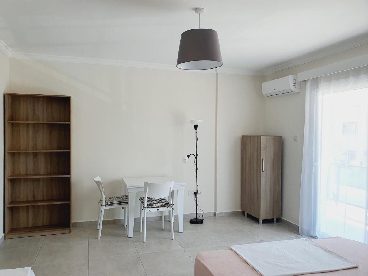 Royal Life Poseidon B Appartement Agios Georgios  Buitenkant foto