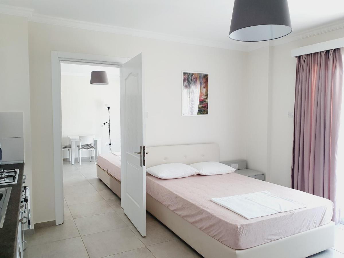 Royal Life Poseidon B Appartement Agios Georgios  Buitenkant foto