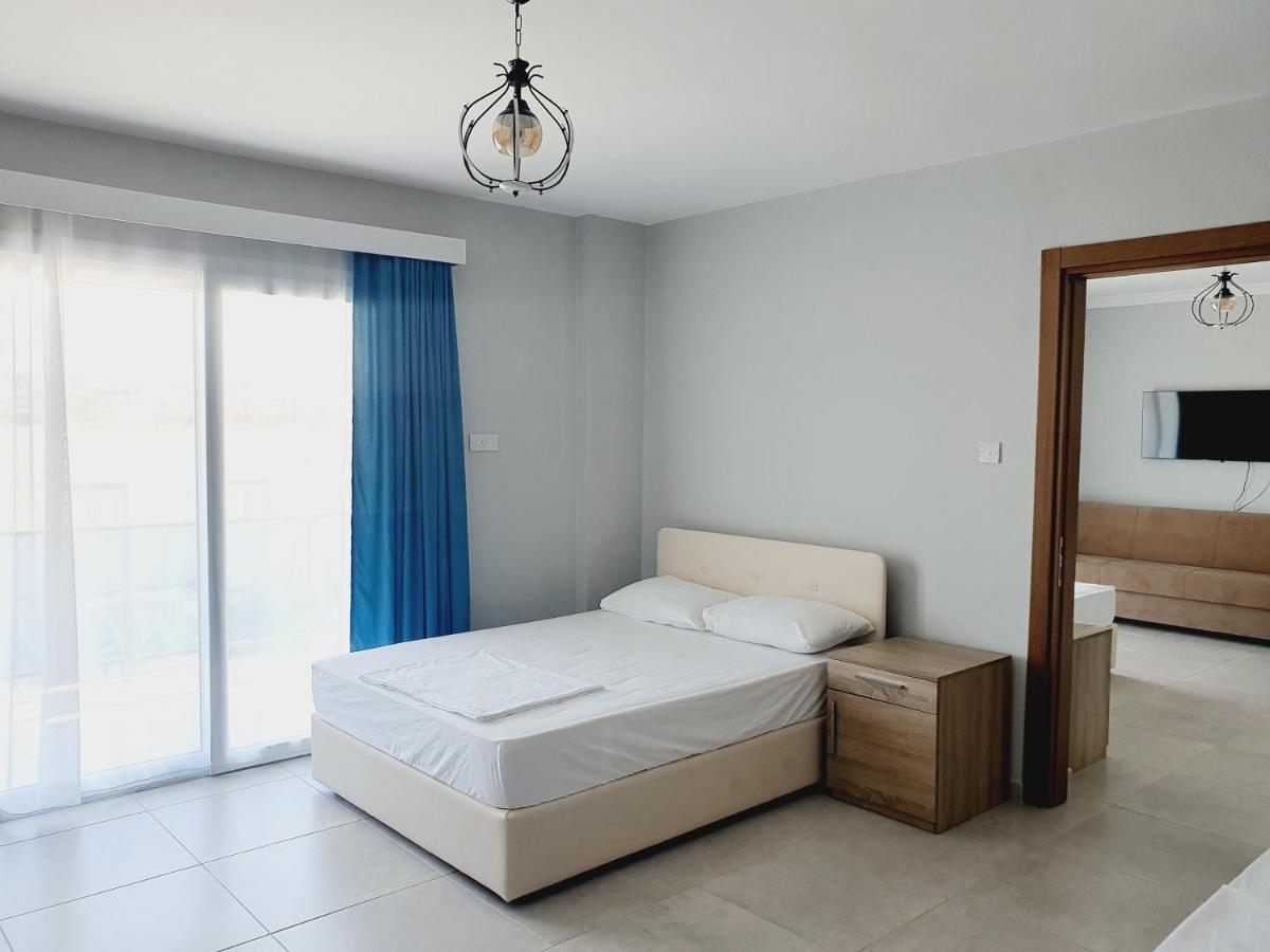 Royal Life Poseidon B Appartement Agios Georgios  Buitenkant foto
