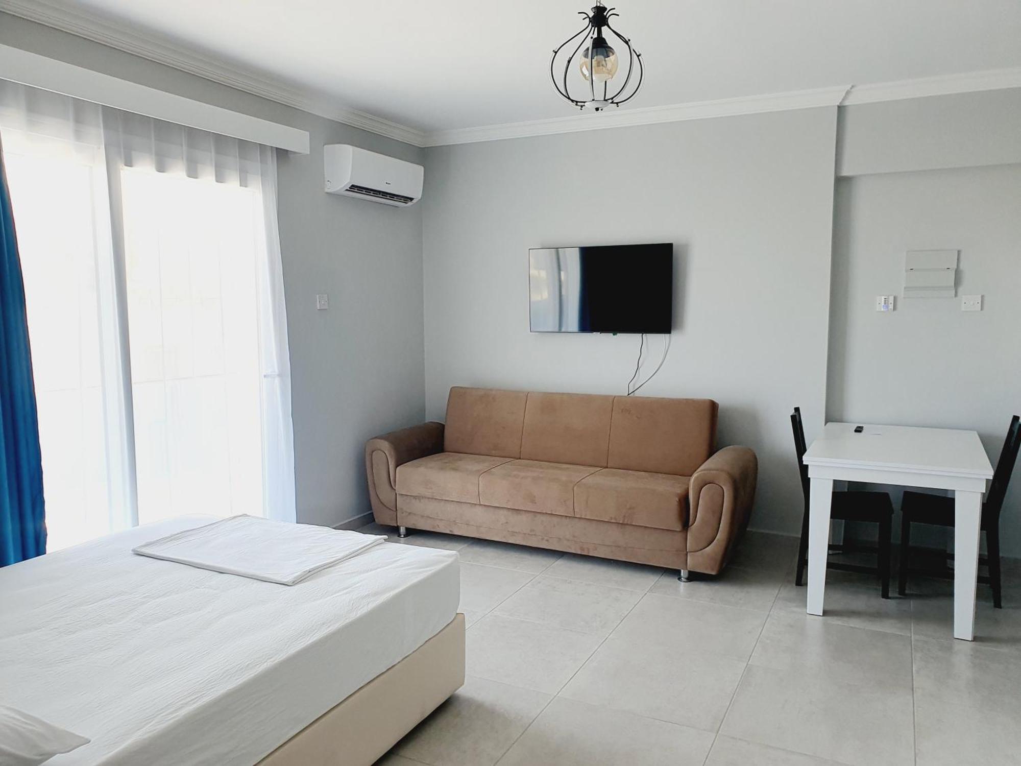 Royal Life Poseidon B Appartement Agios Georgios  Buitenkant foto