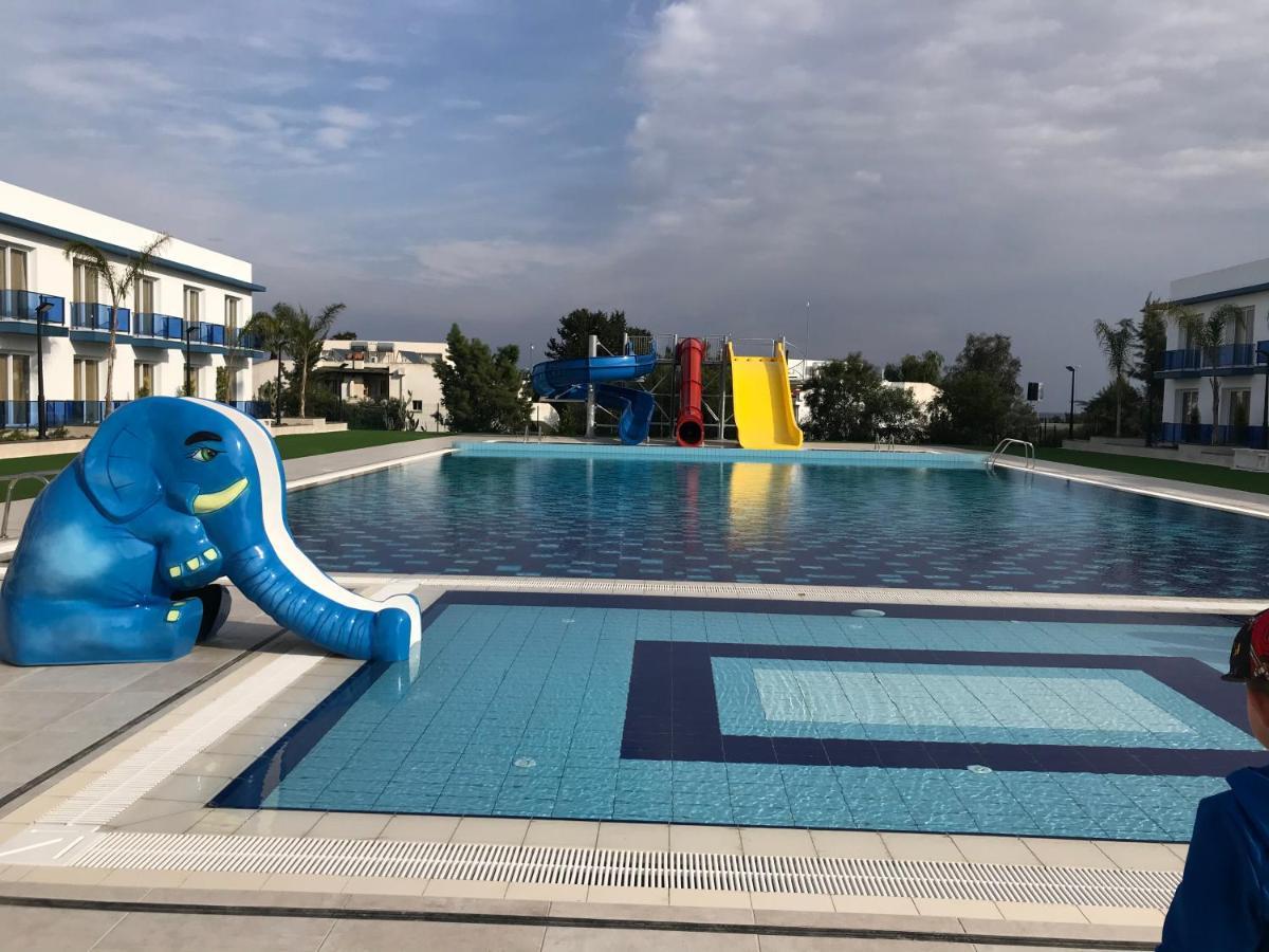 Royal Life Poseidon B Appartement Agios Georgios  Buitenkant foto
