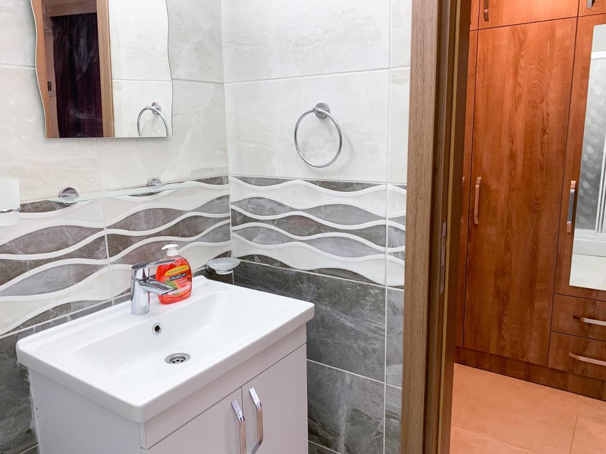 Royal Life Poseidon B Appartement Agios Georgios  Buitenkant foto