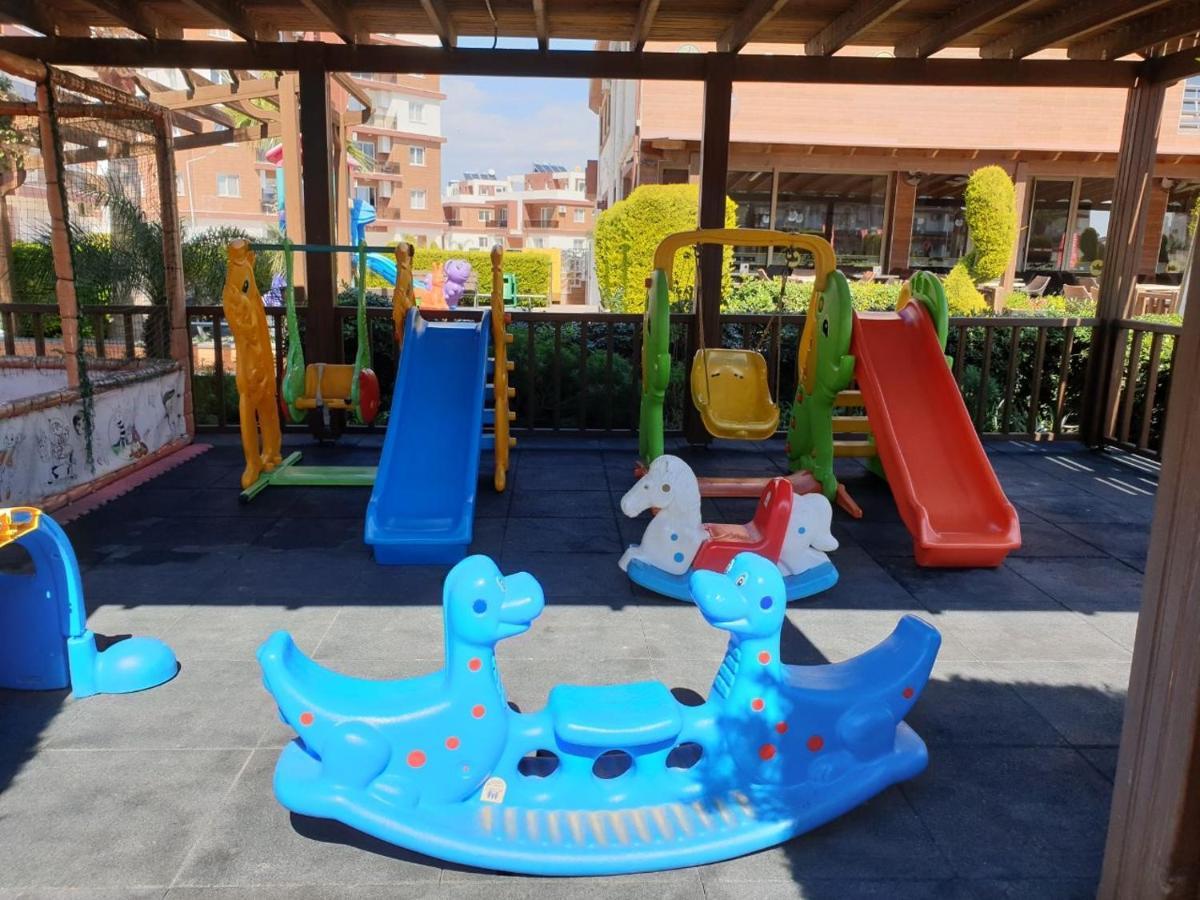 Royal Life Poseidon B Appartement Agios Georgios  Buitenkant foto